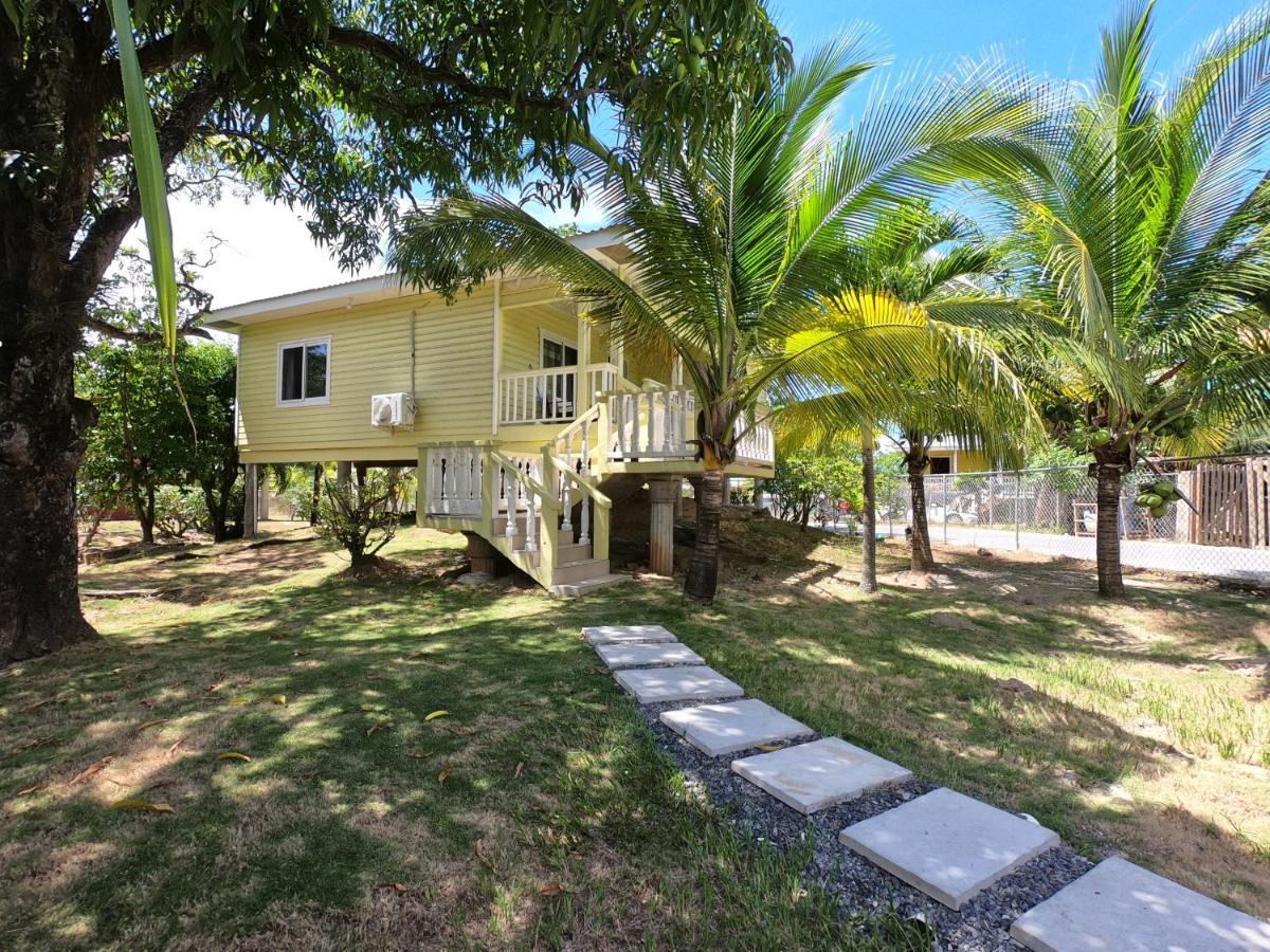 Single-Family Home With Gated Tropical Yard West End Eksteriør billede